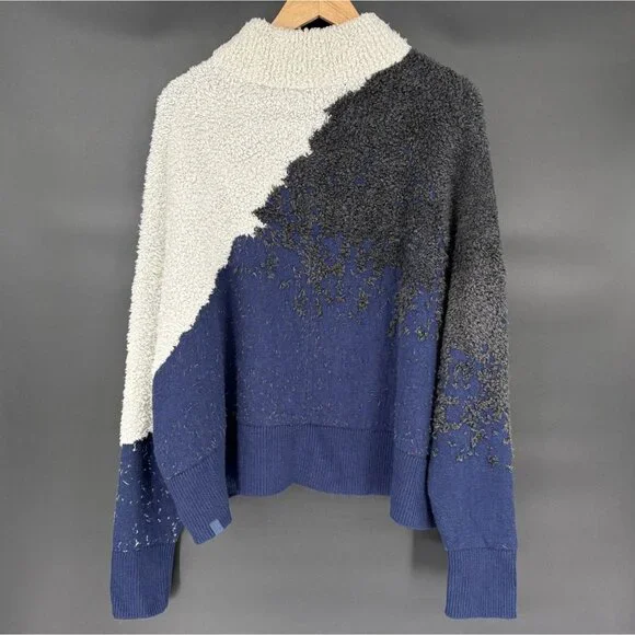 Lululemon Women's Ombre Knit Textured Turtleneck Sweater Size 14 Blue White Gray - Picture 2 of 8